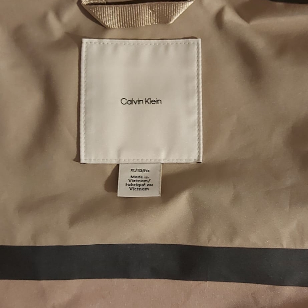 Calvin Klein Tan Lightweight Jacket with Modern Silhouette - Picture 3 of 5